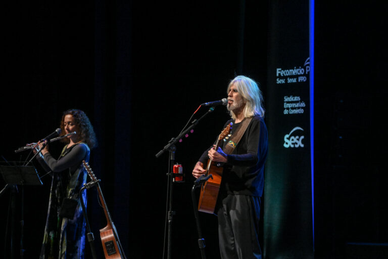 A flautista Madalena Salles e o músico Oswaldo Montenegro | Crédito imagem: Ivo Lima