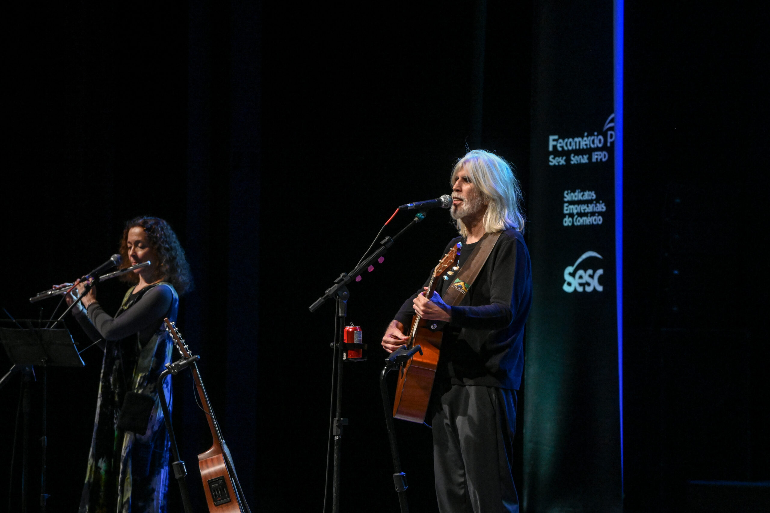 A flautista Madalena Salles e o músico Oswaldo Montenegro | Crédito imagem: Ivo Lima