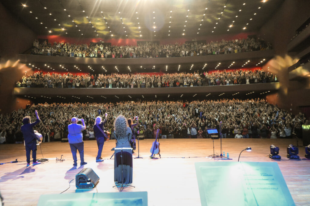 54075758575_de5973b85d_o-1-1-1024x683 Ao som dos bamdolins