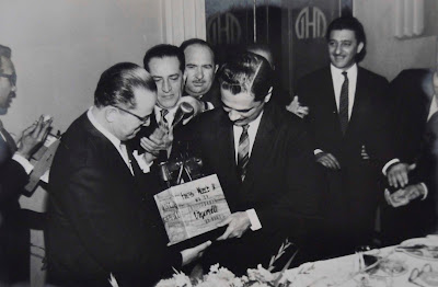 FOTO-5-Trofeu-Vigorelli-maior-revendedor-por-25-anos Um império chamado HM