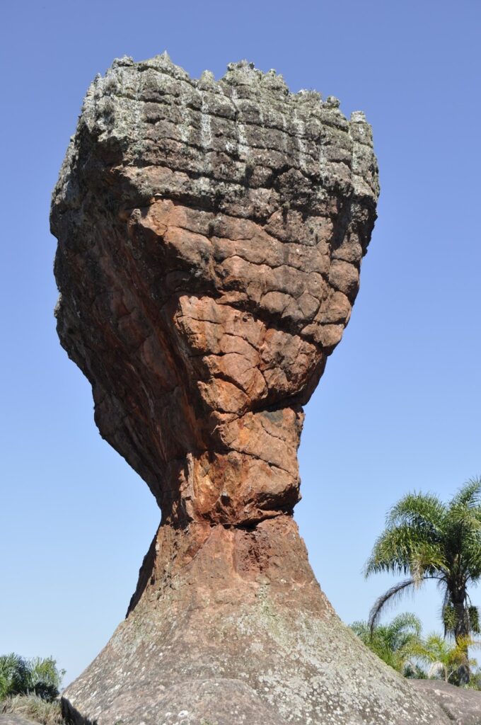 A-Taca-Parque-Estadual-de-Vilha-Velha-680x1024 Campos Gerais. Beleza singular