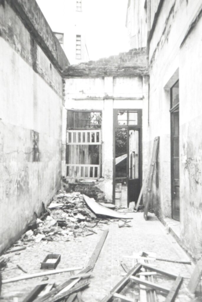 ANTES-685x1024 Charmoso Johnscher