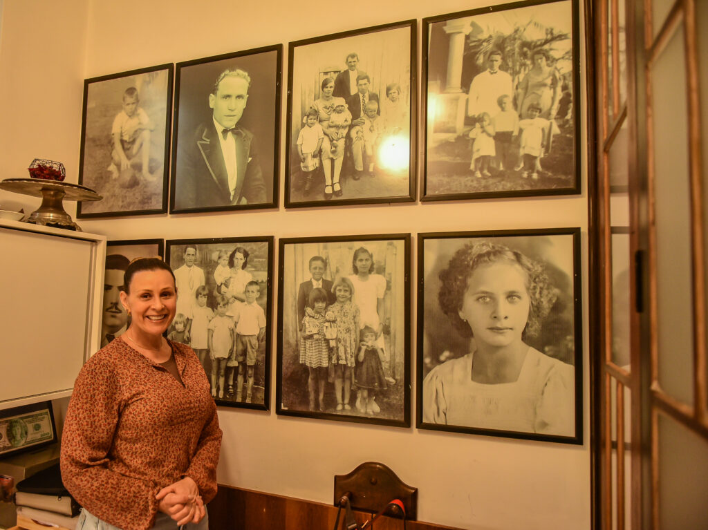 Claudia-Belloni-1024x767 Charmoso Johnscher