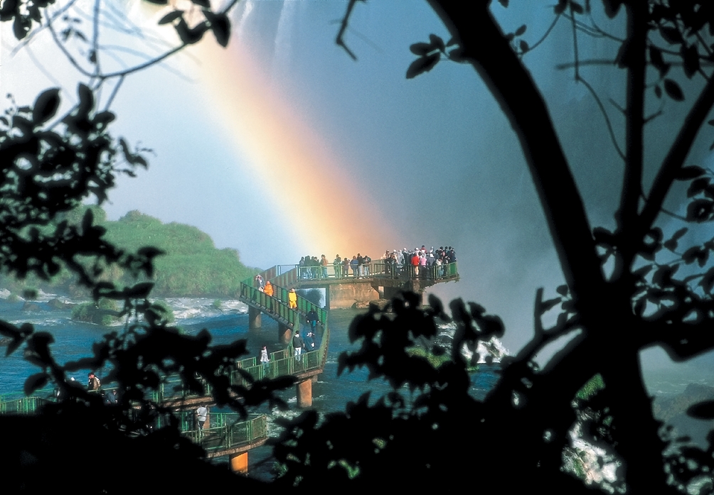 FOZ-DO-IGUACU-Cataratas-2 Um cobiçado e preparado destino