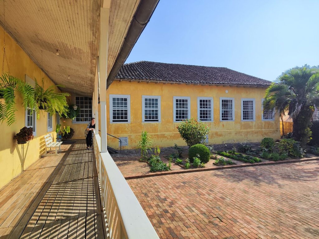 Imagem-do-WhatsApp-de-2025-09-06-as-23.20.50_8b91cbe9-1024x768 Museus no Paraná: muito além do que guardar o passado