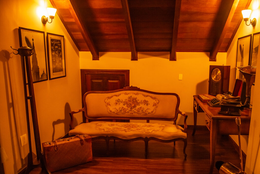 Itens-originais-do-hotel-1024x684 Charmoso Johnscher