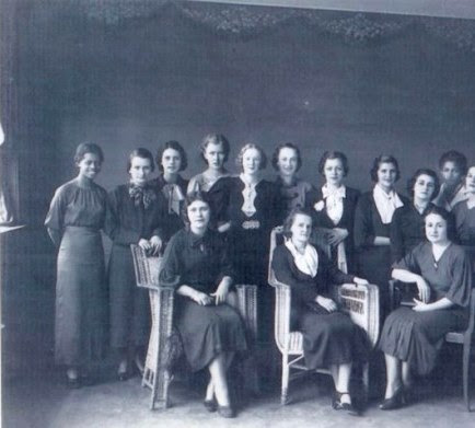 enedina-Somente-a-foto-da-esquerdac Prazer, Enedina