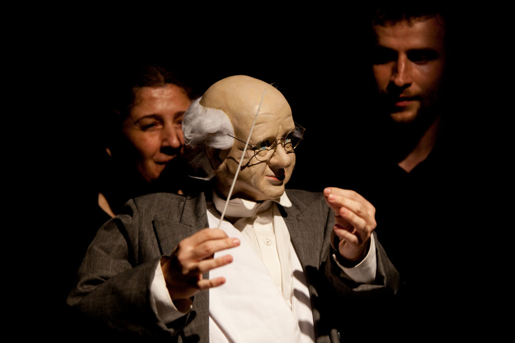 2-O-principio-do-espanto.-Morpheu-teatro-Foto-Pietro-Feliciano--1024x683 Sesc Londrina Cadeião realiza 4ª Mostra Solo de Artes Cênicas